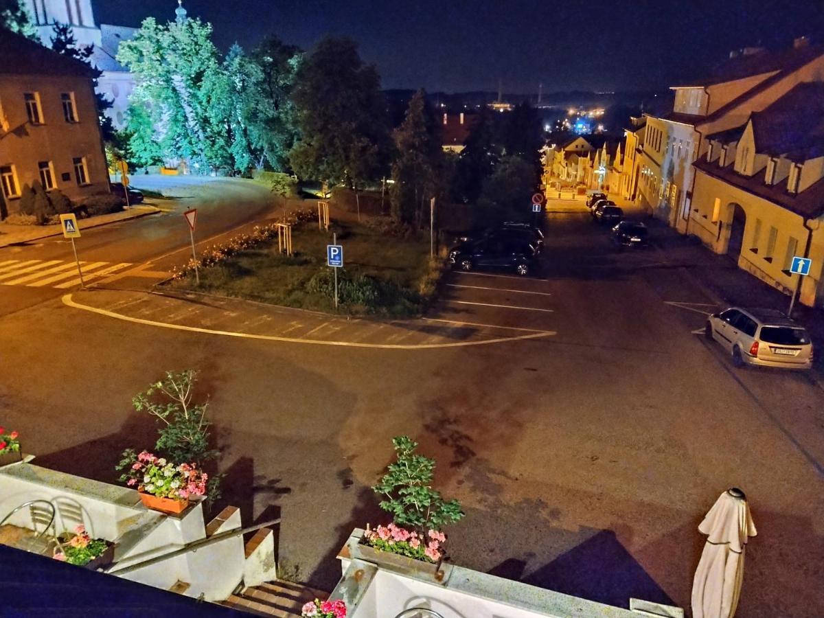 Apartmany Maly Mnich Mnisek pod Brdy Exterior photo