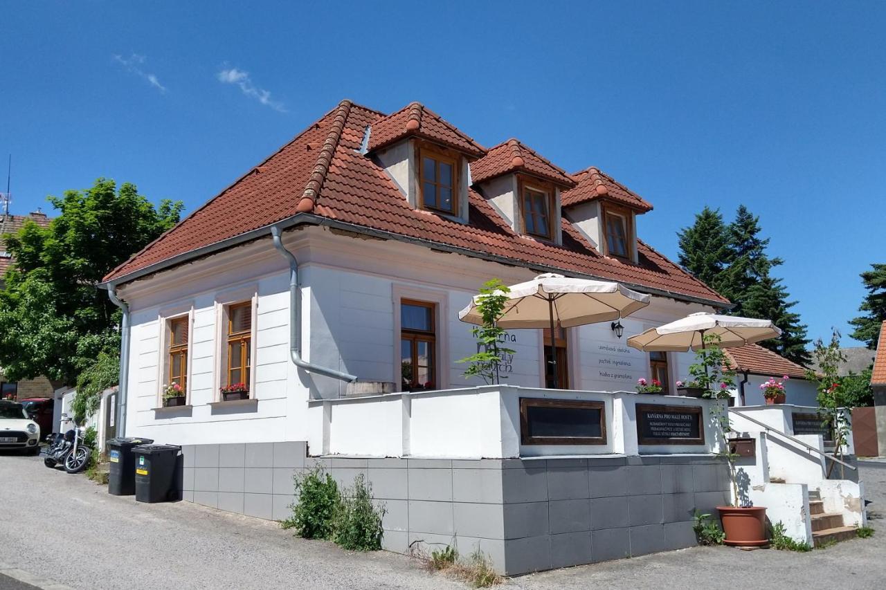 Apartmany Maly Mnich Mnisek pod Brdy Exterior photo