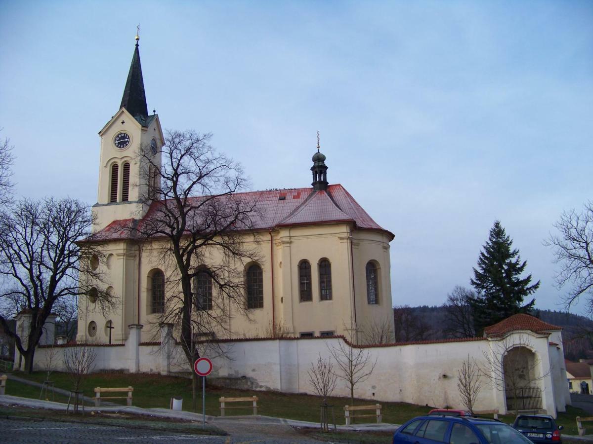 Apartmany Maly Mnich Mnisek pod Brdy Exterior photo
